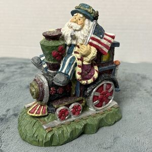 SANTA ON TRAIN 5" Figurine American Flag 10794 Red White Blue Design Impressions